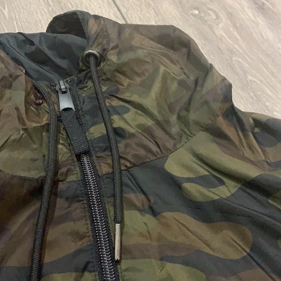 camo windbreaker - Picture 2 of 3